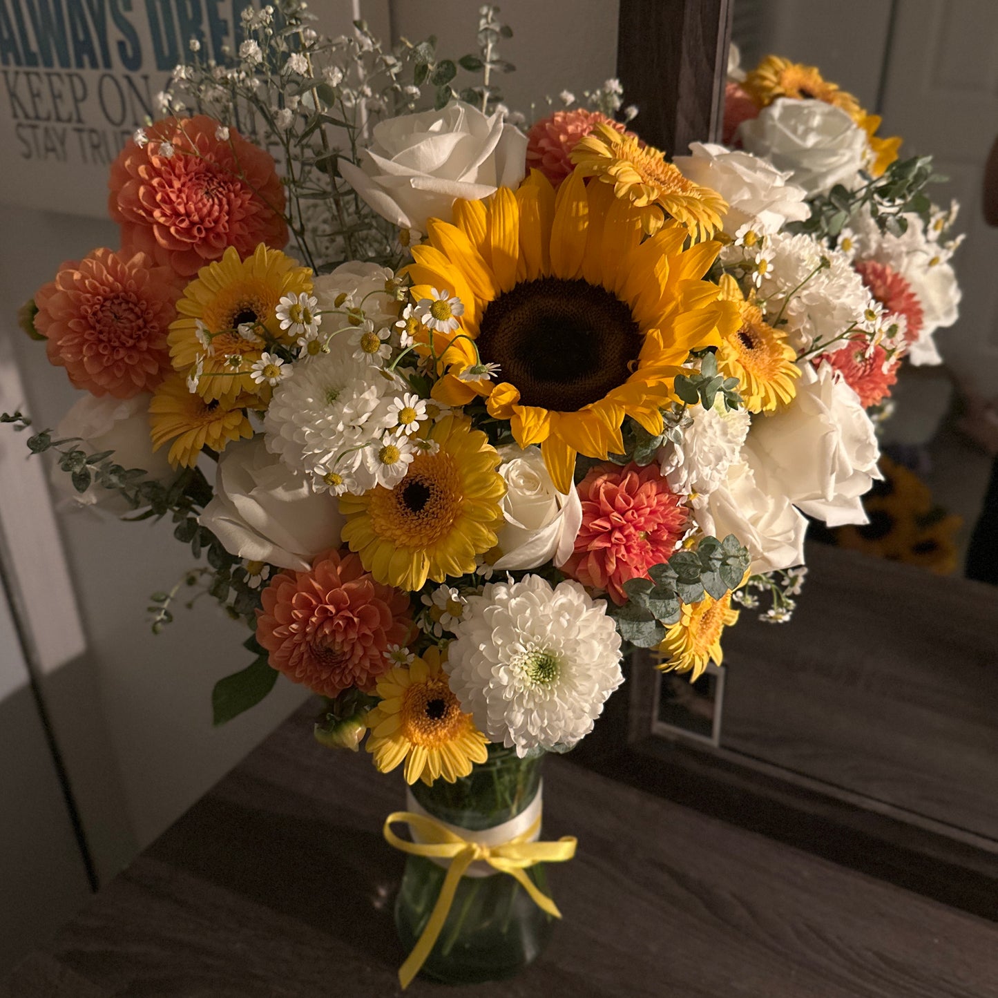 Bright Horizon 🌻🧡